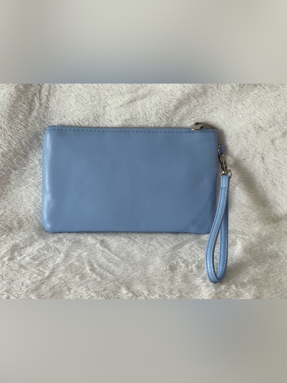 Adrienne Vittadini wristlet clutch light blue like new clean silver zipper - Picture 3 of 7